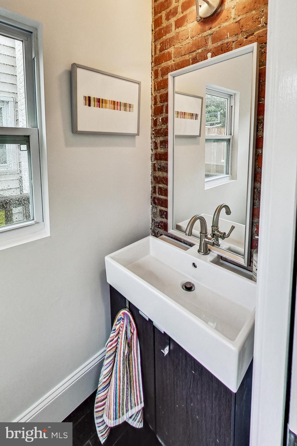 655 Morris Place Northeast Washington, DC 20002 - Photo 11 of 29