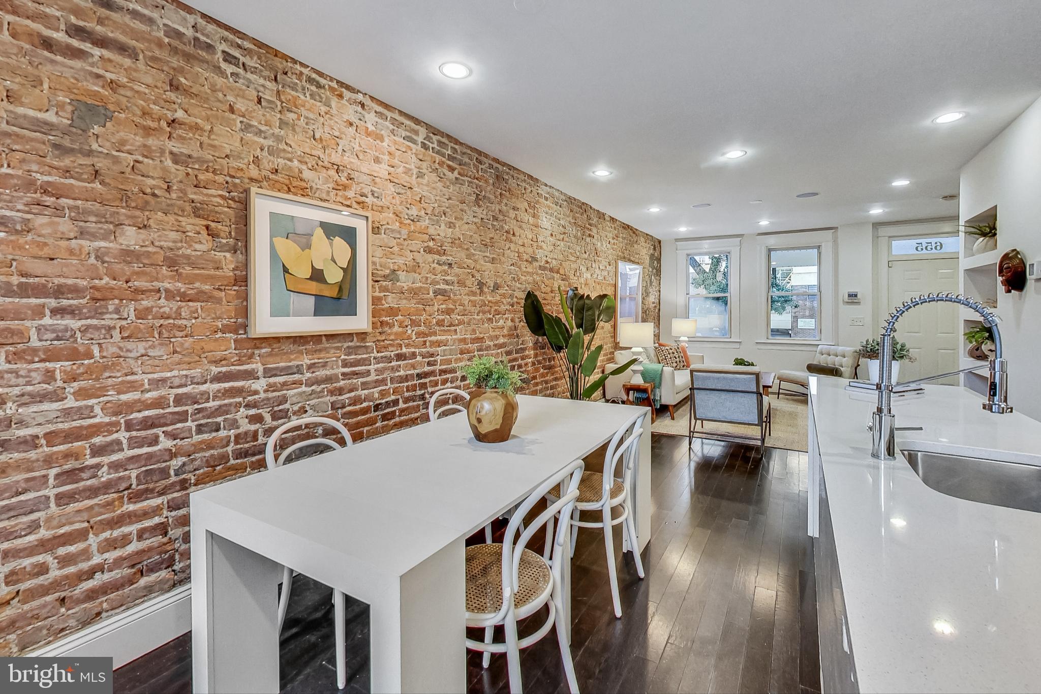 655 Morris Place Northeast Washington, DC 20002 - Photo 7 of 29