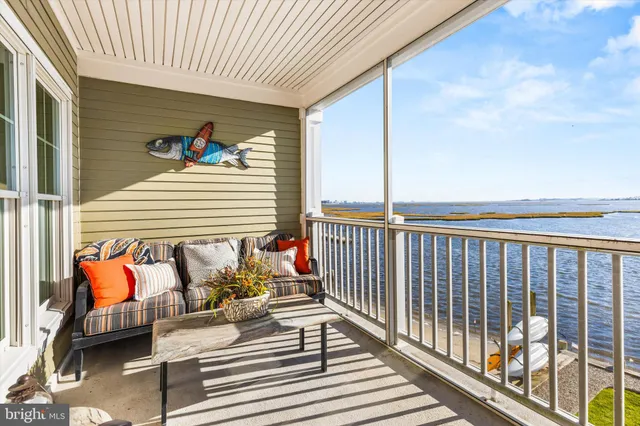 $985,000 | 37286 Lighthouse Road, Unit 210, Selbyville, DE 19975