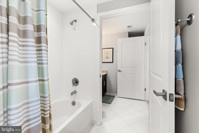 $985,000 | 37286 Lighthouse Road, Unit 210, Selbyville, DE 19975