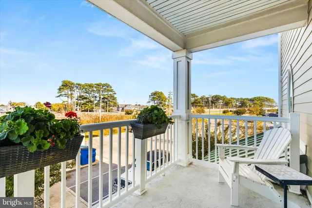 $985,000 | 37286 Lighthouse Road, Unit 210, Selbyville, DE 19975