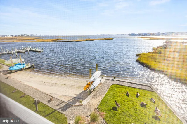 $985,000 | 37286 Lighthouse Road, Unit 210, Selbyville, DE 19975