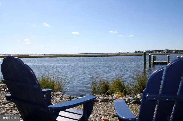 $985,000 | 37286 Lighthouse Road, Unit 210, Selbyville, DE 19975