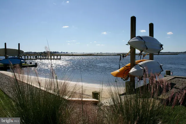 $985,000 | 37286 Lighthouse Road, Unit 210, Selbyville, DE 19975