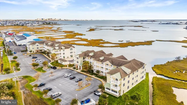 $985,000 | 37286 Lighthouse Road, Unit 210, Selbyville, DE 19975