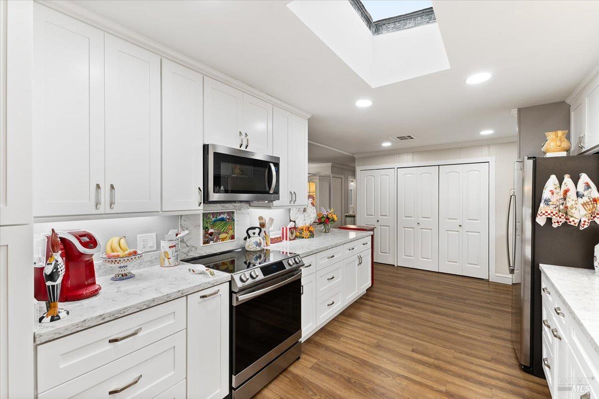 228 Regency Court Santa Rosa, CA 95401 - Photo 12 of 32