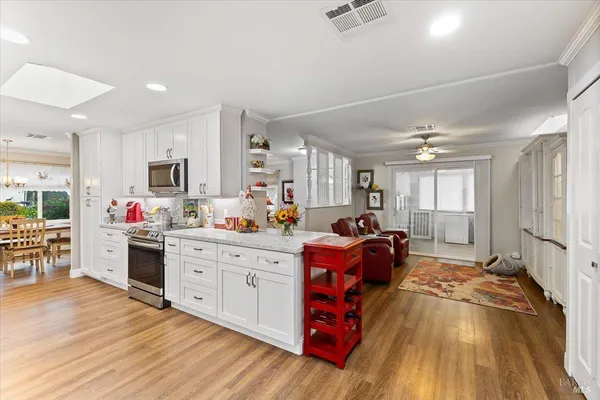 $399,000 | 228 Regency Court, Santa Rosa, CA 95401