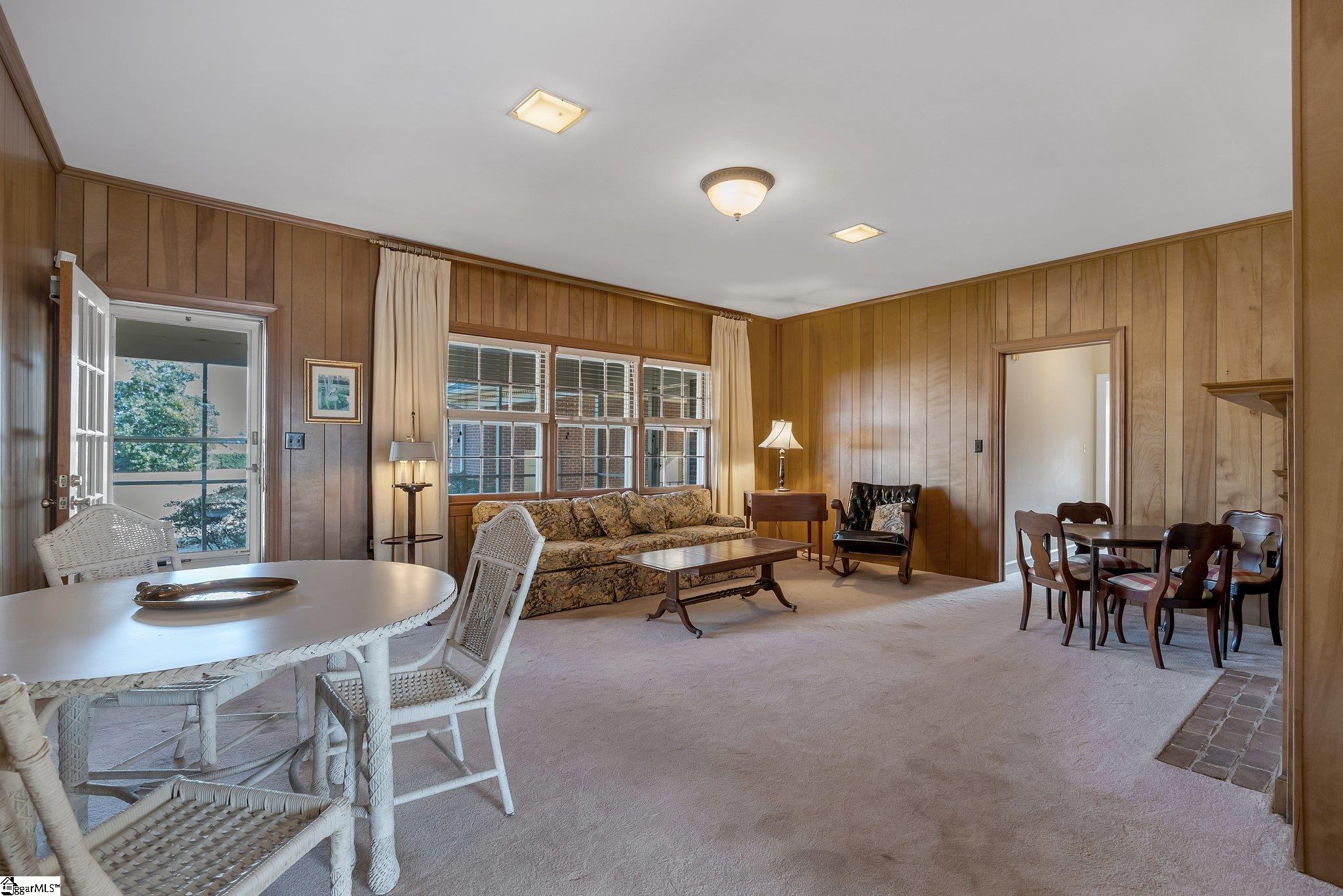 307 South Broad Street Clinton, SC 29325 - Photo 19 of 34