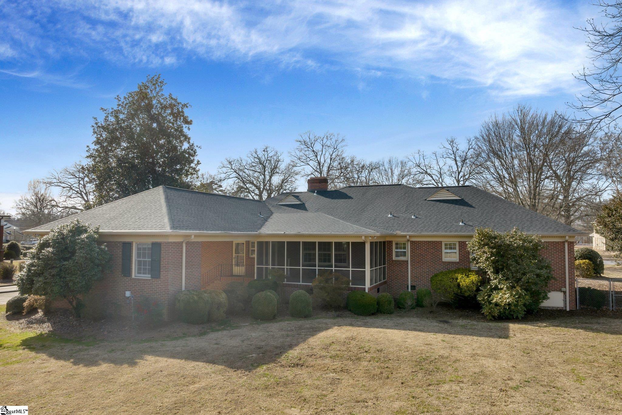 307 South Broad Street Clinton, SC 29325 - Photo 31 of 34