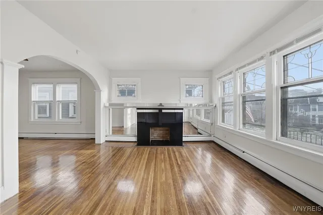 $1,500 | 691 Columbus Parkway, Buffalo, NY 14213