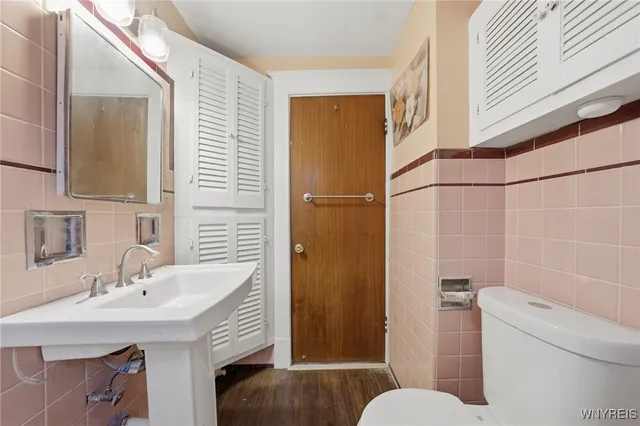 $1,500 | 691 Columbus Parkway, Buffalo, NY 14213