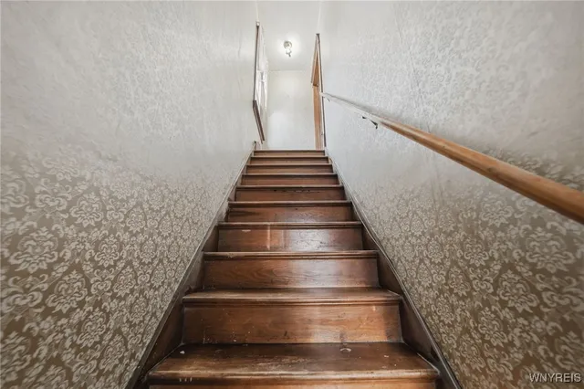 $1,500 | 691 Columbus Parkway, Buffalo, NY 14213