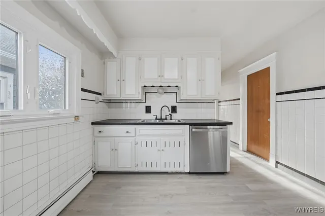 $1,500 | 691 Columbus Parkway, Buffalo, NY 14213