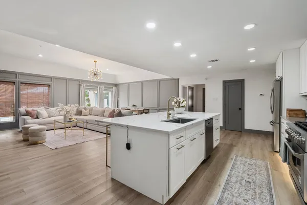 $3,800 | 40 Wellington Court, Sugar Land, TX 77478