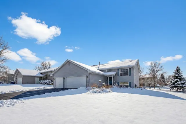 $370,000 | 415 Southwest 8th Avenue, Lonsdale, MN 55046