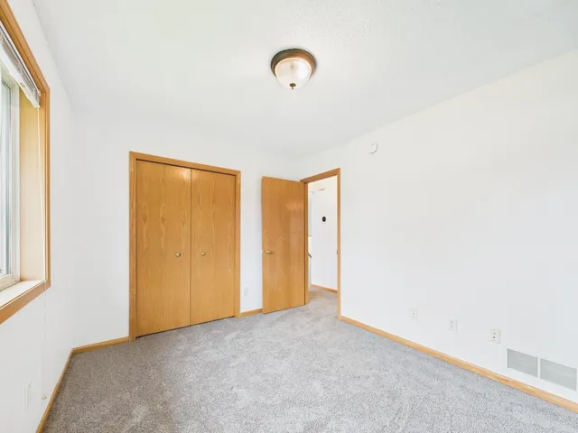 $370,000 | 415 Southwest 8th Avenue, Lonsdale, MN 55046