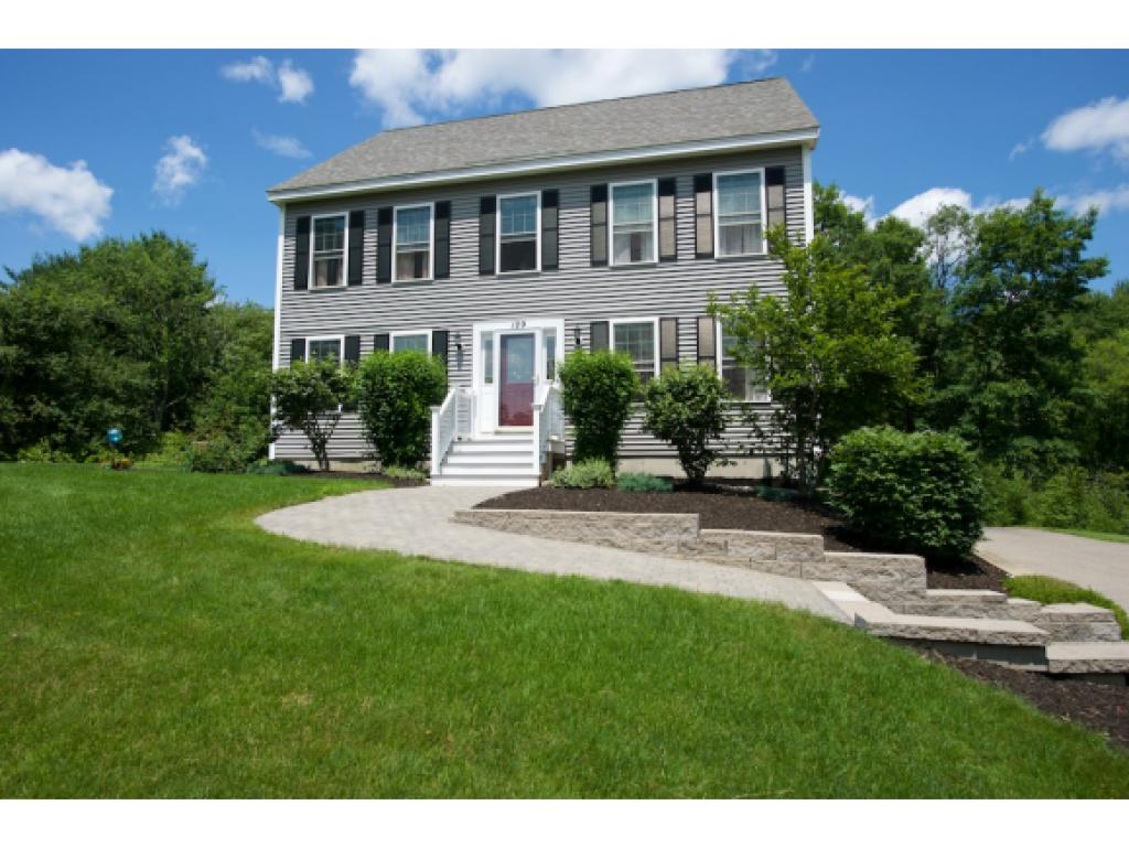 129 County Farm Road Dover, NH 03820 - Photo 1 of 36 Gallery Image 1