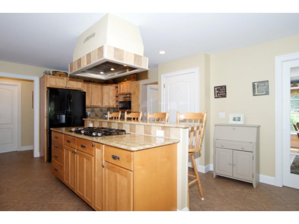 129 County Farm Road Dover, NH 03820 - Photo 2 of 36 Gallery Image 2
