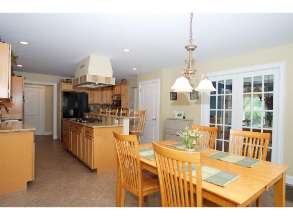 129 County Farm Road Dover, NH 03820 - Photo 4 of 36 Gallery Image 4