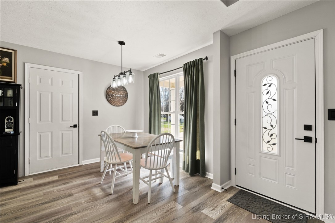 1304 High Meadow Road Jeffersonville, IN 47130 - Photo 11 of 35