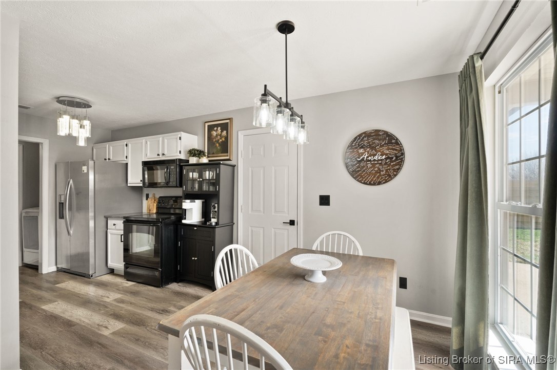 1304 High Meadow Road Jeffersonville, IN 47130 - Photo 12 of 35