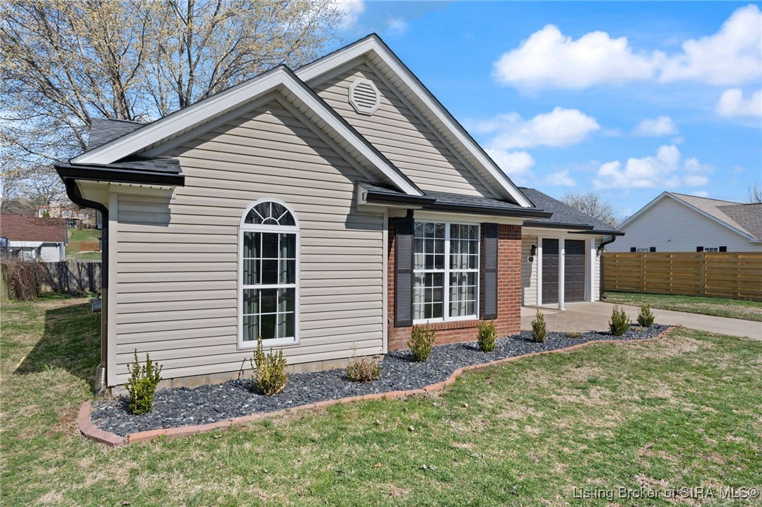 1304 High Meadow Road Jeffersonville, IN 47130 - Photo 2 of 35