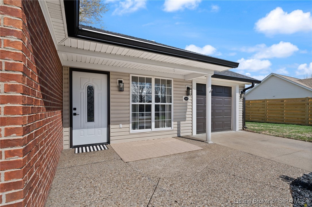 1304 High Meadow Road Jeffersonville, IN 47130 - Photo 3 of 35