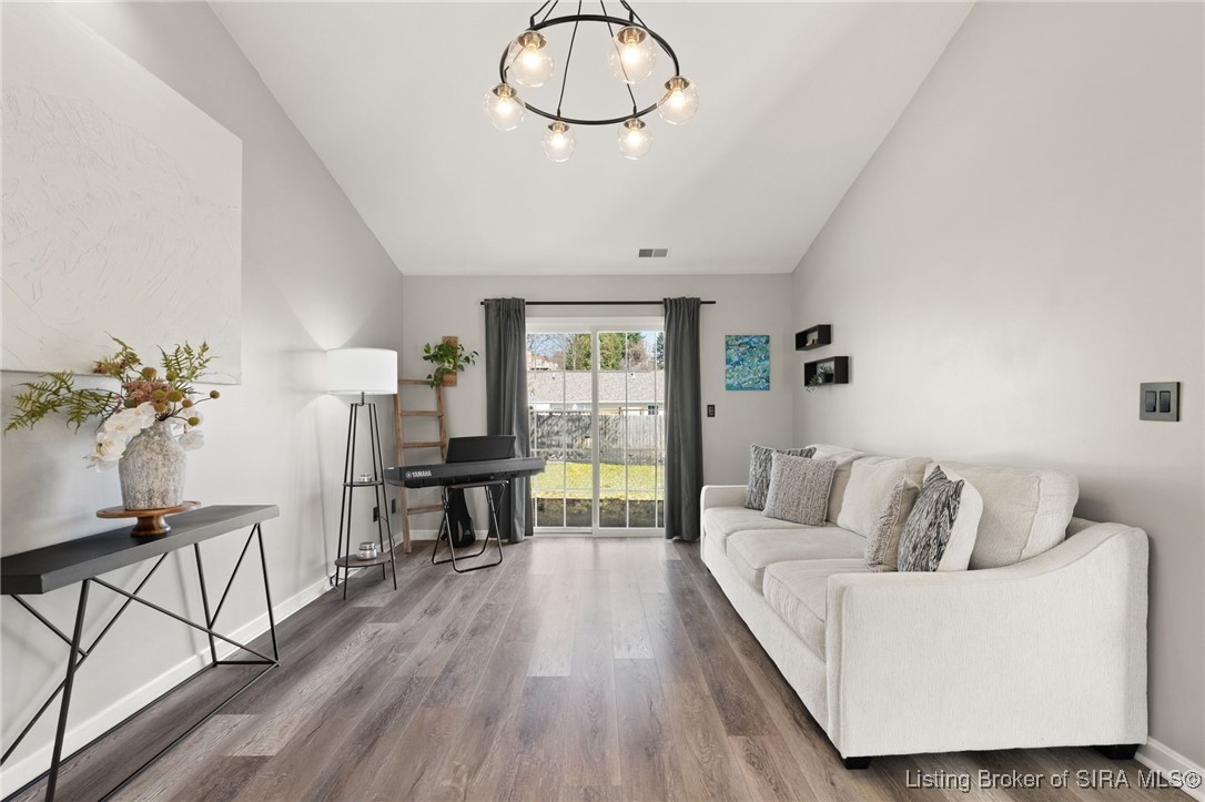 1304 High Meadow Road Jeffersonville, IN 47130 - Photo 6 of 35