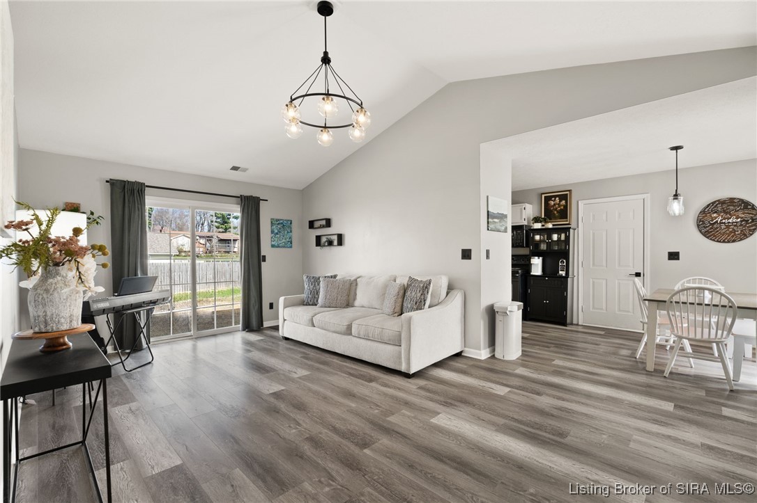 1304 High Meadow Road Jeffersonville, IN 47130 - Photo 7 of 35