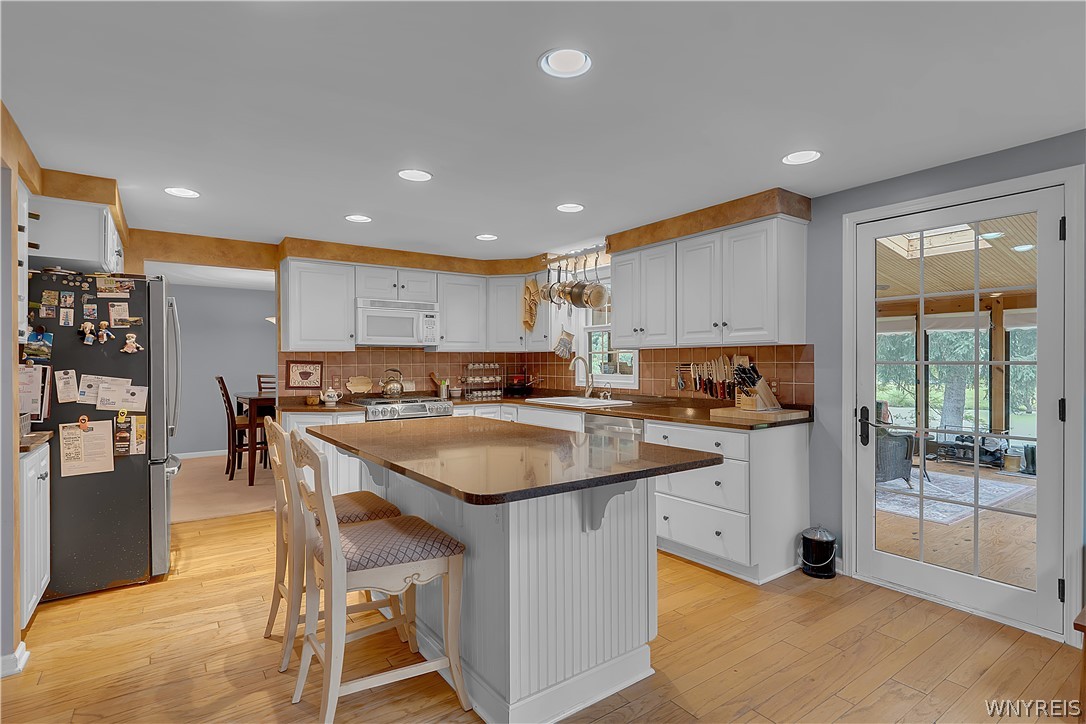 341 Rambling Road Amherst, NY 14051 - Photo 10 of 37