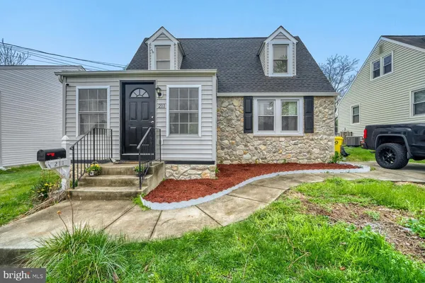 $410,000 | 211 Lake Road, Pasadena, MD 21122