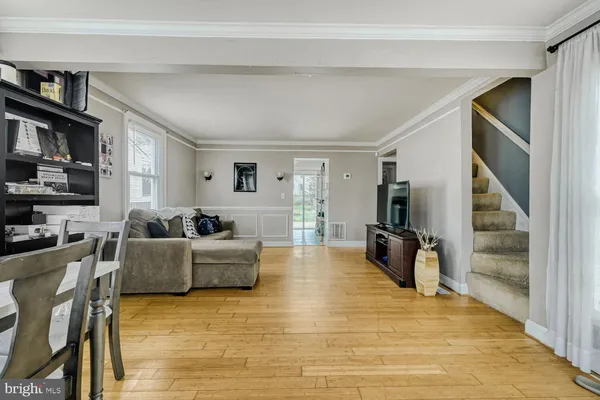 $410,000 | 211 Lake Road, Pasadena, MD 21122