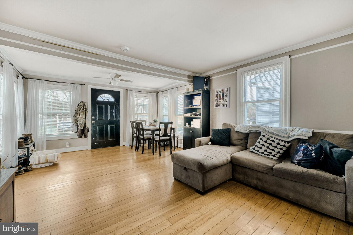 211 Lake Road Pasadena, MD 21122 - Photo 6 of 18