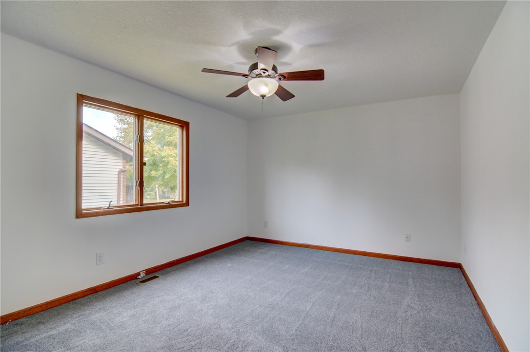 933 West Frank Drive Decatur, IL 62526 - Photo 17 of 30