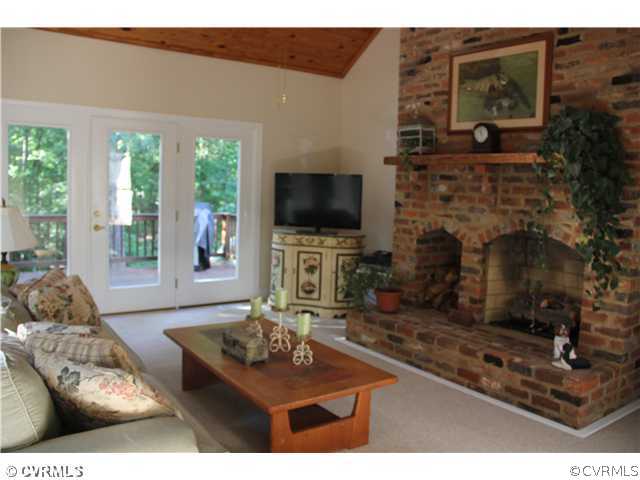 5120 Moseley Road Moseley, VA 23120 - Photo 6 of 24 Gallery Image 6