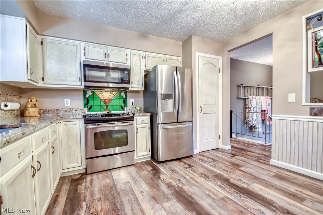 3872 Green Street Perry, OH 44081 - Photo 5 of 40