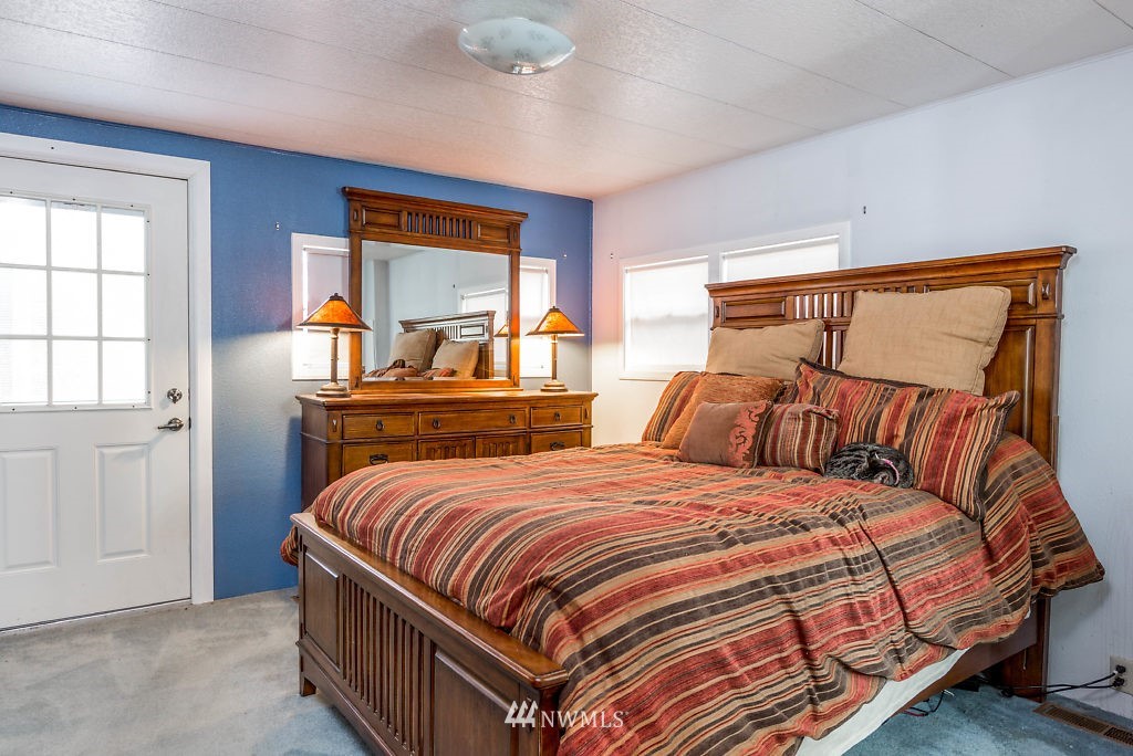 2746 Wood Road Oak Harbor, WA 98277 - Photo 13 of 25 Gallery Image 13