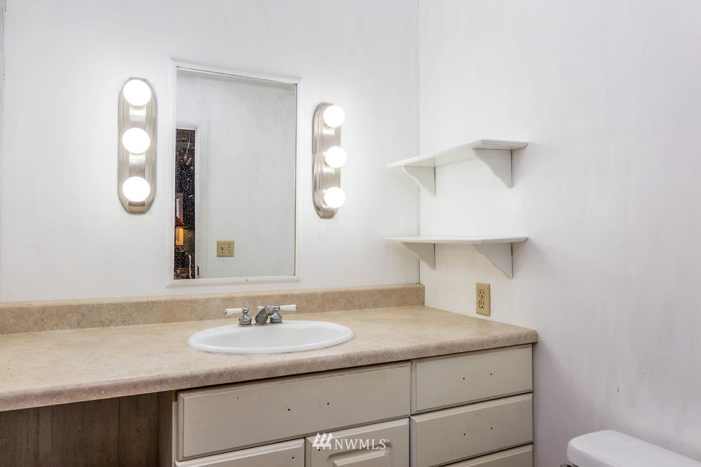 2746 Wood Road Oak Harbor, WA 98277 - Photo 15 of 25 Gallery Image 15