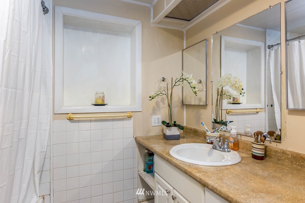 2746 Wood Road Oak Harbor, WA 98277 - Photo 18 of 25 Gallery Image 18
