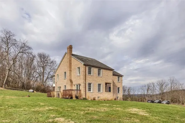 $1,650,000 | 339 Lindsay Road, Zelienople, PA 16063