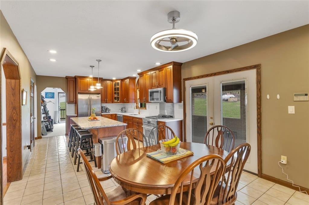 339 Lindsay Road Zelienople, PA 16063 - Photo 16 of 50