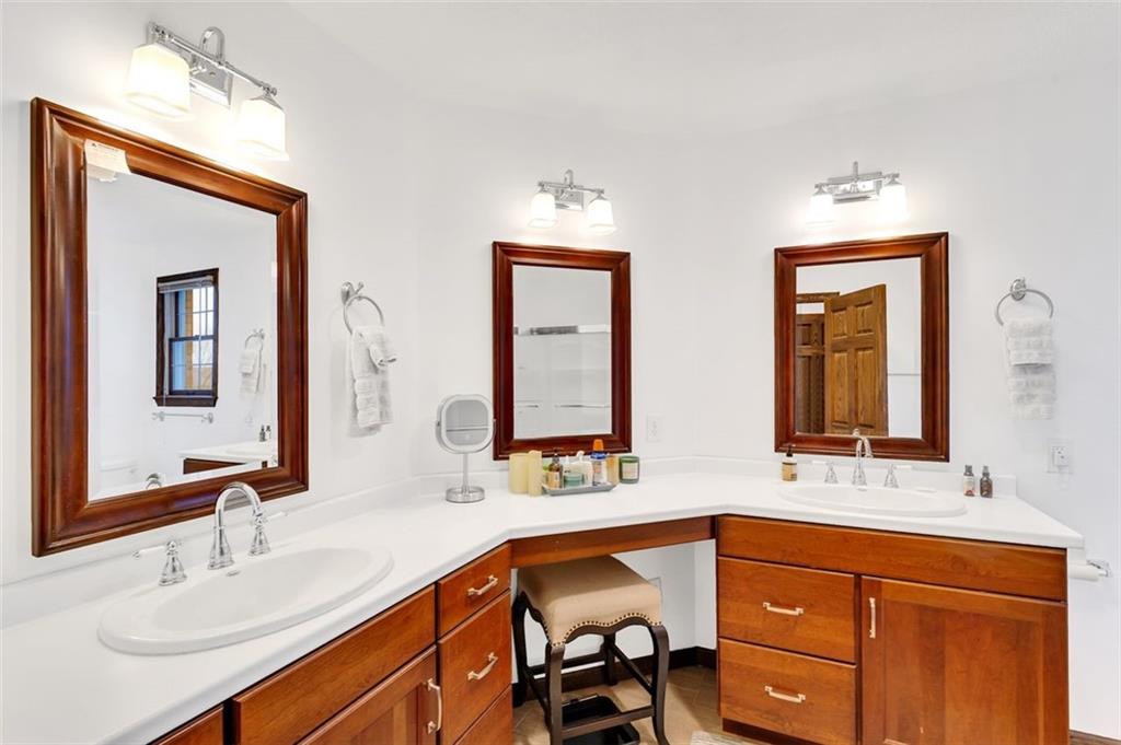 339 Lindsay Road Zelienople, PA 16063 - Photo 20 of 50