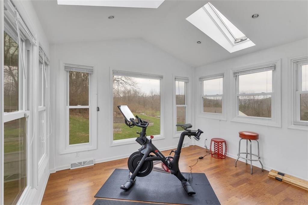 339 Lindsay Road Zelienople, PA 16063 - Photo 22 of 50