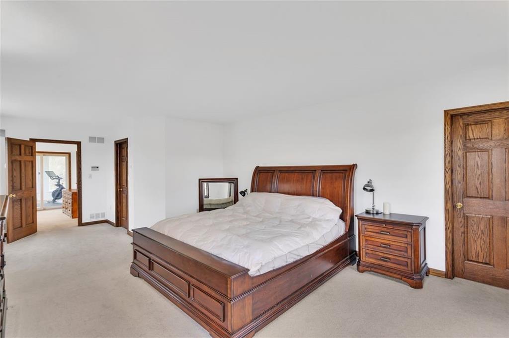 339 Lindsay Road Zelienople, PA 16063 - Photo 23 of 50