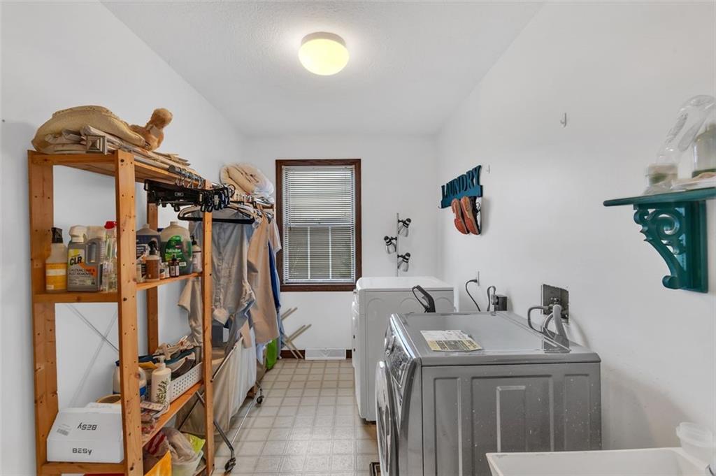 339 Lindsay Road Zelienople, PA 16063 - Photo 26 of 50