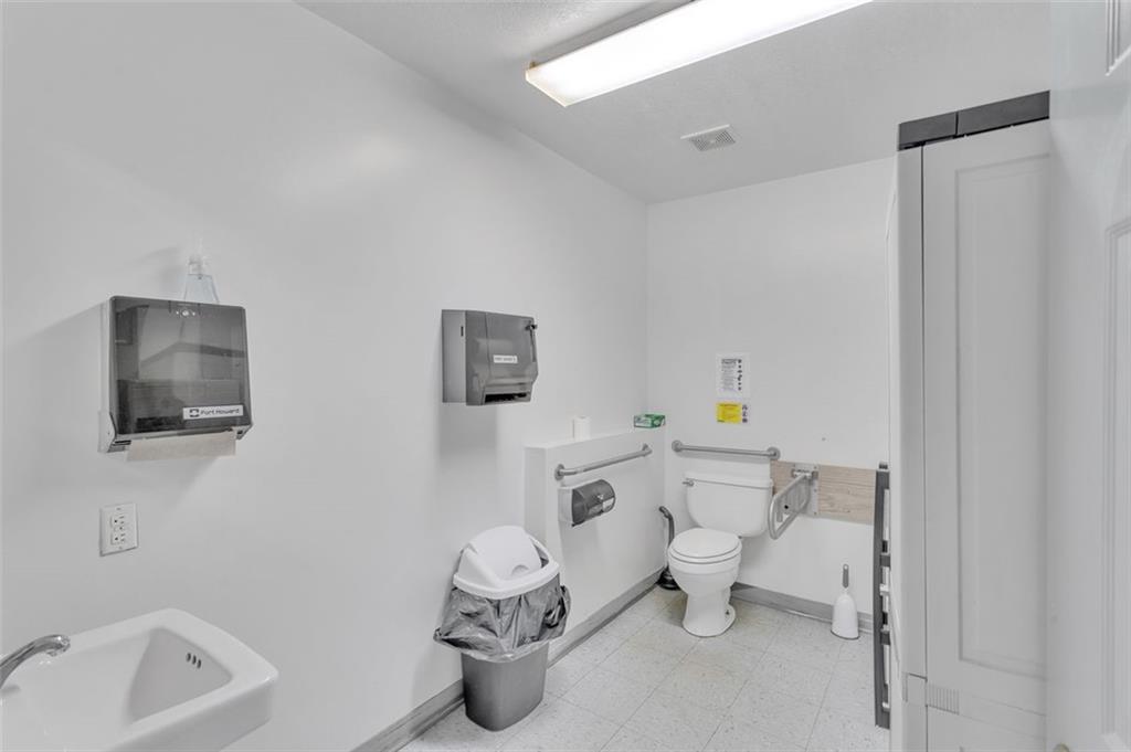 339 Lindsay Road Zelienople, PA 16063 - Photo 33 of 50