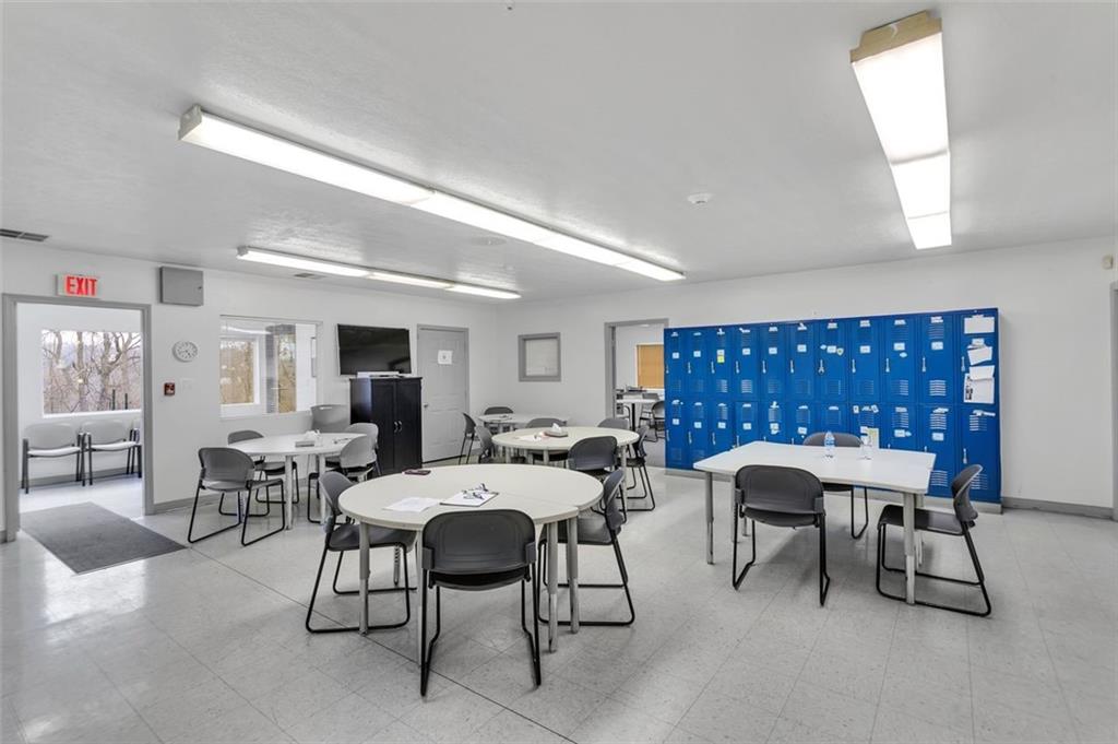 339 Lindsay Road Zelienople, PA 16063 - Photo 36 of 50