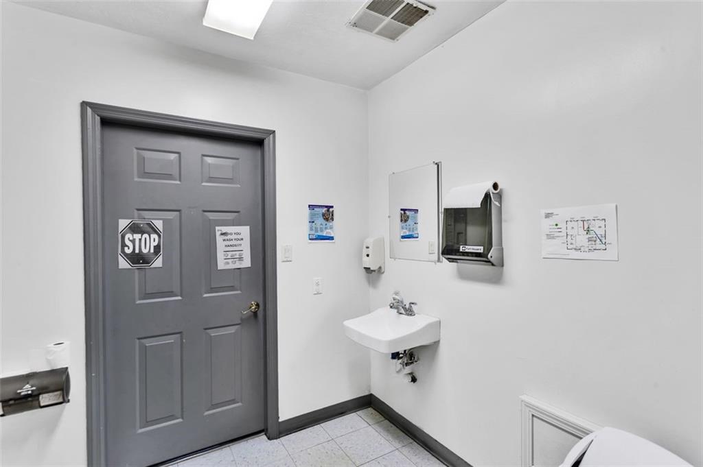 339 Lindsay Road Zelienople, PA 16063 - Photo 45 of 50