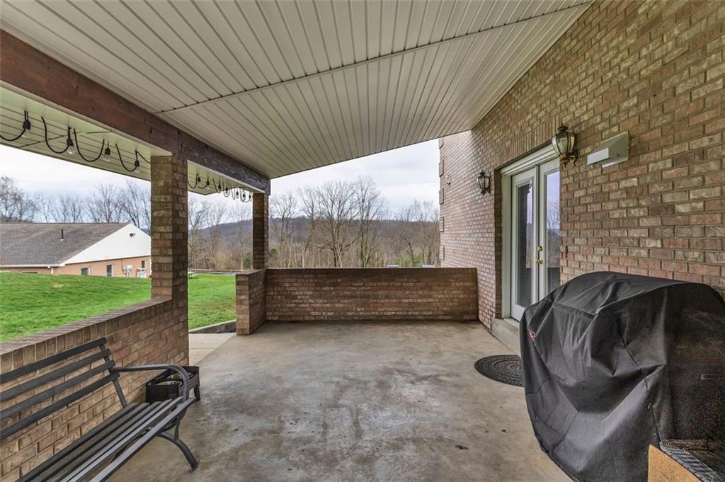 339 Lindsay Road Zelienople, PA 16063 - Photo 6 of 50