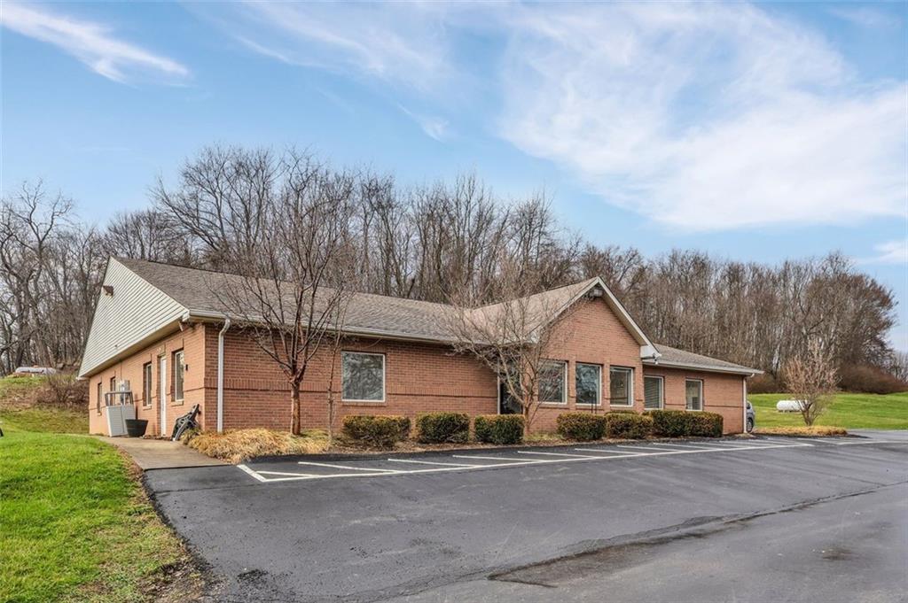 339 Lindsay Road Zelienople, PA 16063 - Photo 7 of 50